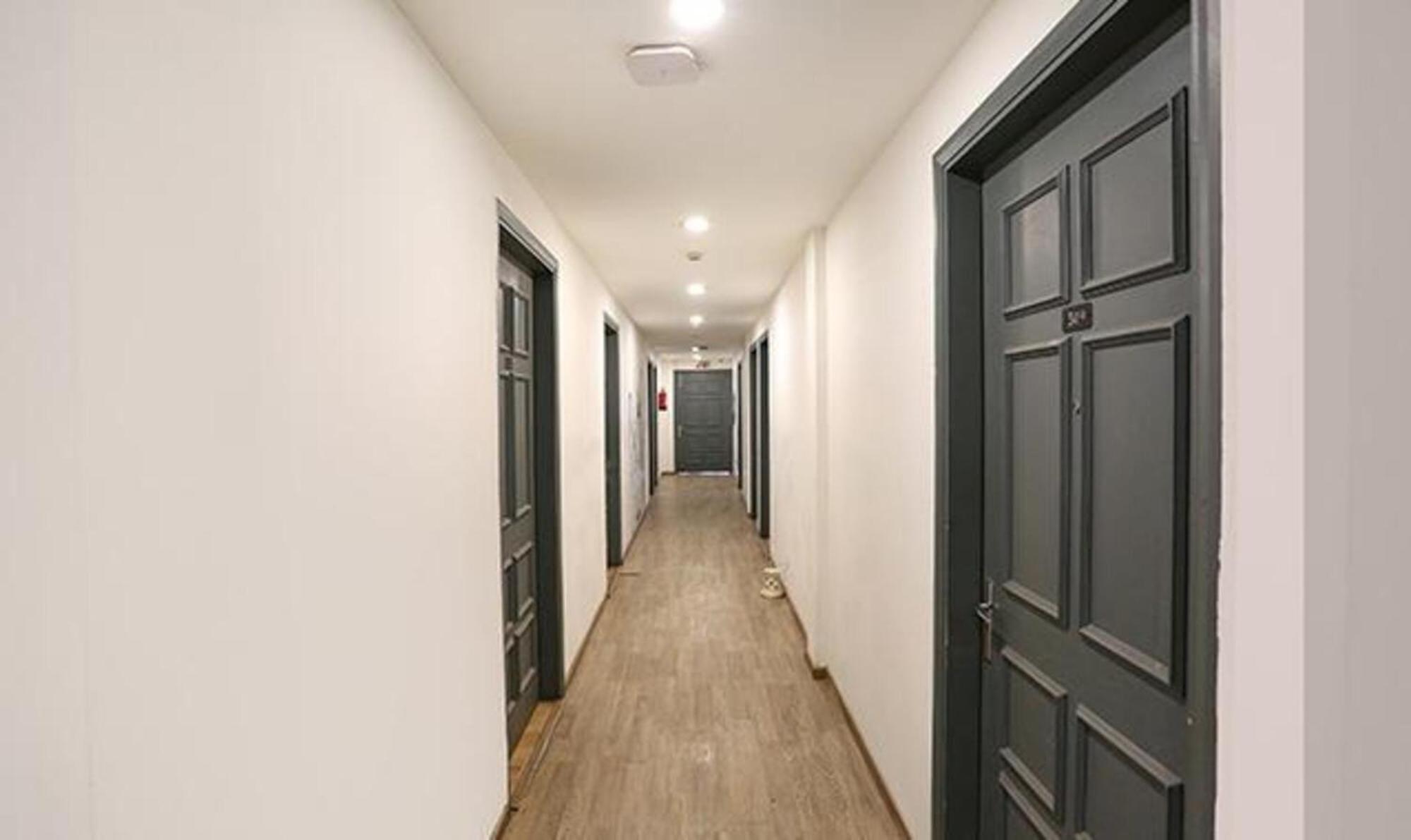 โอโย ทาวน์เฮาส์ 057 คุชรันวาลา ทาวน์ Hotel นิวเดลี ภายนอก รูปภาพ