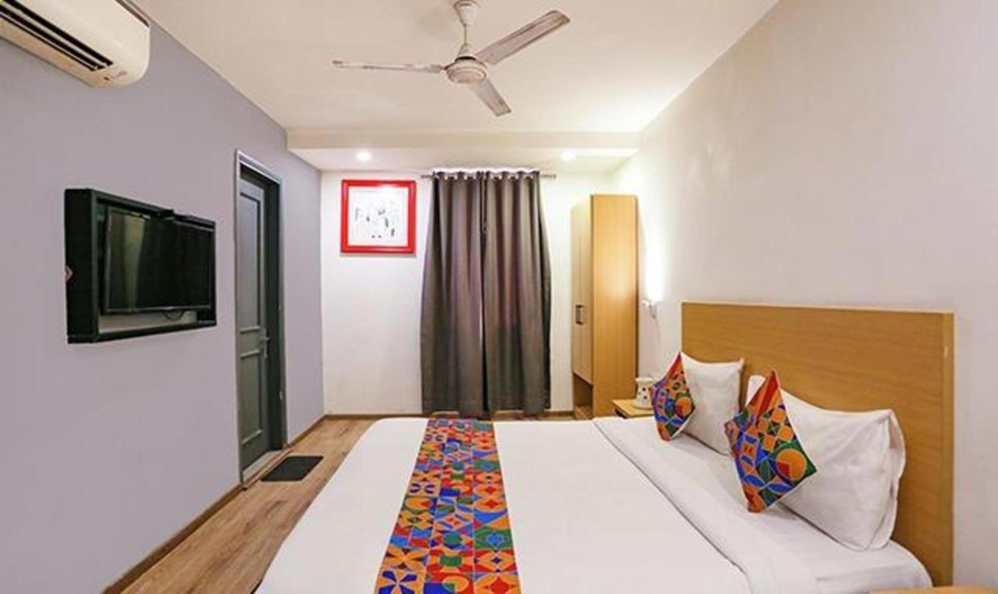 โอโย ทาวน์เฮาส์ 057 คุชรันวาลา ทาวน์ Hotel นิวเดลี ภายนอก รูปภาพ