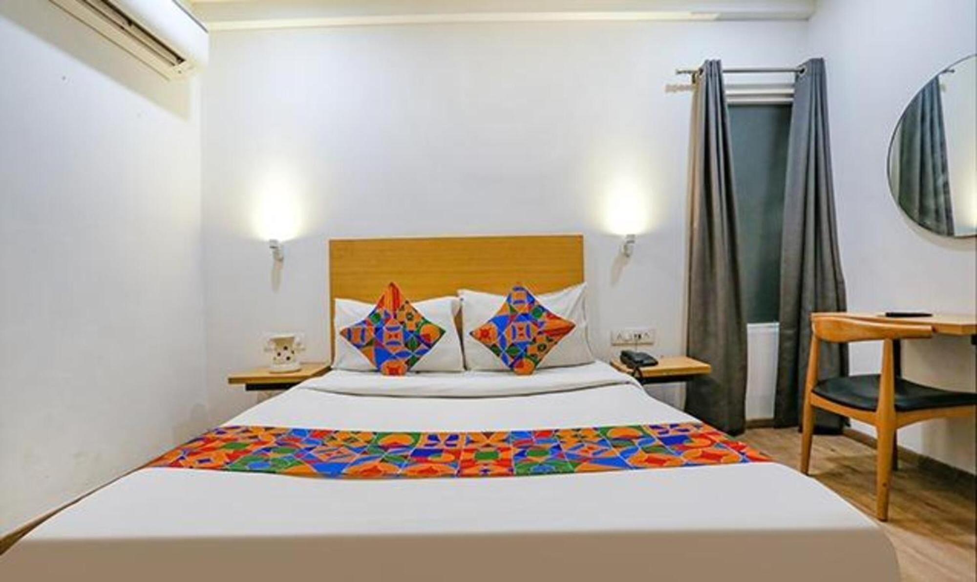 โอโย ทาวน์เฮาส์ 057 คุชรันวาลา ทาวน์ Hotel นิวเดลี ภายนอก รูปภาพ